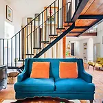 Casalinho De Bicesse * Alcabideche