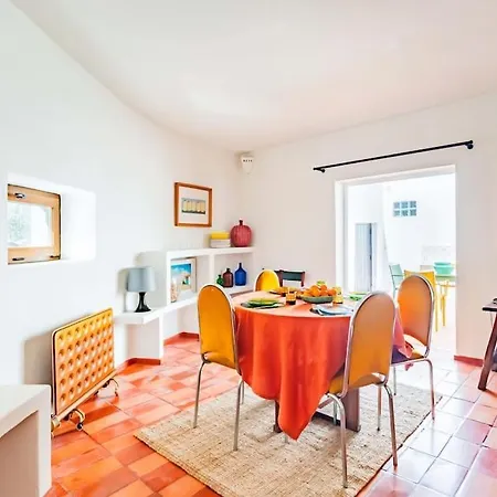 Casalinho De Bicesse Feriehus