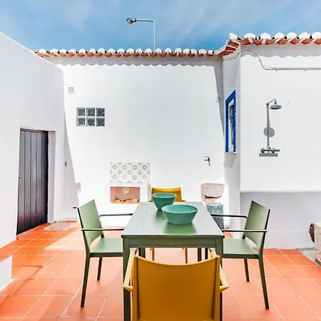 Casalinho De Bicesse بيت ضيافة 4*