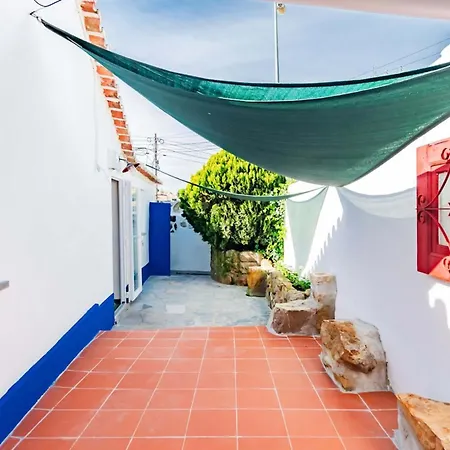 Casalinho De Bicesse بيت ضيافة