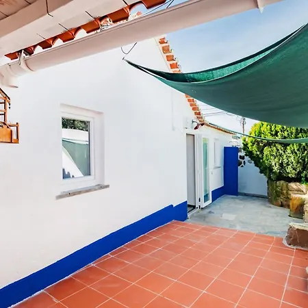 Casalinho De Bicesse بيت ضيافة 4*